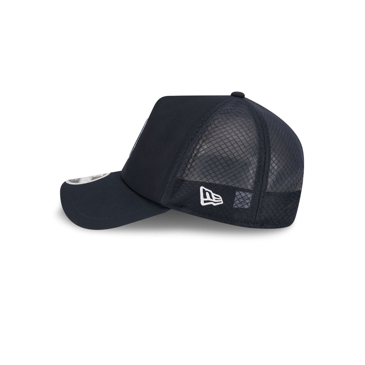 New York Yankees 2026 Batting Practice Alt Circle 9FORTY APEX Trucker Hat