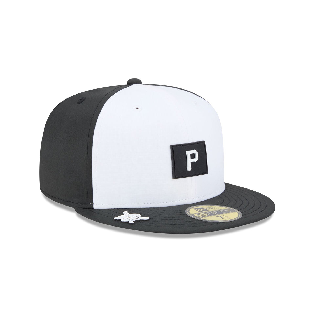 Pittsburgh Pirates 2026 Clubhouse Black & White 59FIFTY Fitted Hat